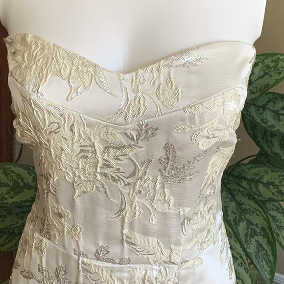 RW&CO SZ12-Strapless Dress - Picture 2 of 14